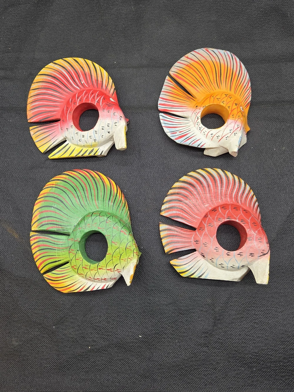 Set 4 WOODEN TROPICAL FISH NAPKIN RINGS Holders Hand Painted Nautical Decor